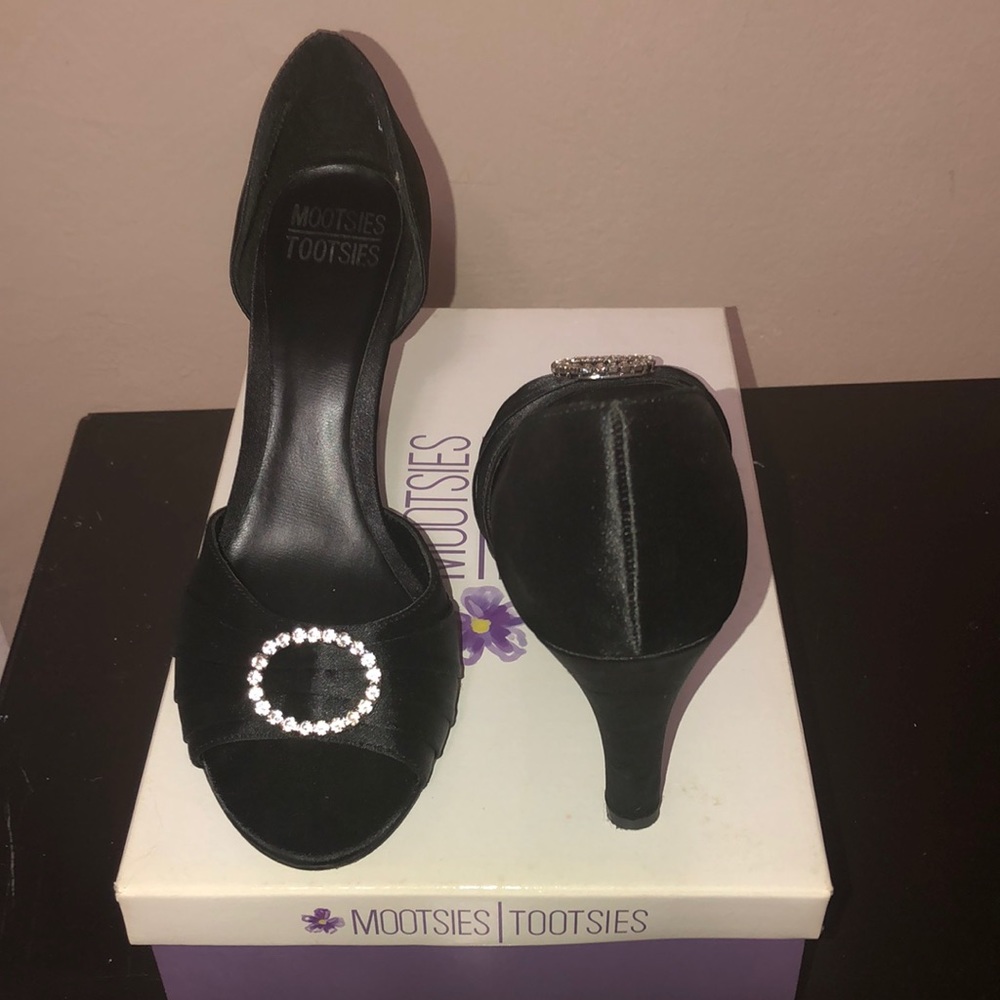 Black Satin Dress Shoes - size 7